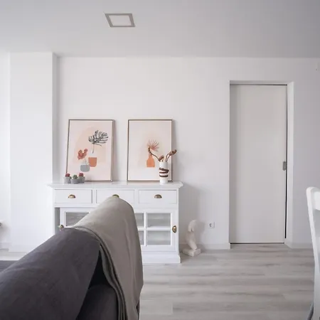 Foz - West Shore Retreat *