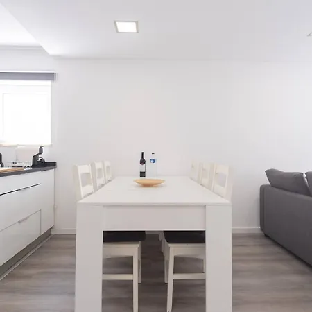 Foz - West Shore Retreat