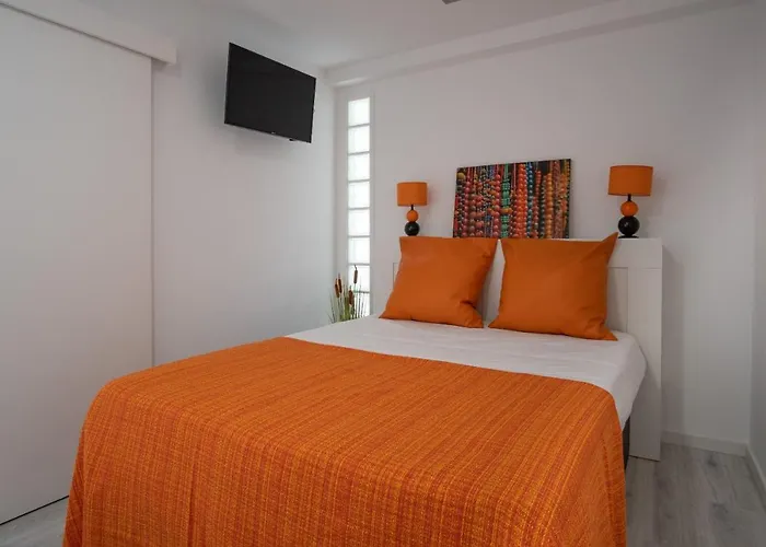 Foz - West Shore Retreat * Калдаш-да-Раинья